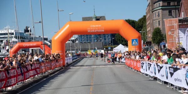 Målområdet under Fjordkraft Bergen City Marathon