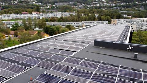 Solceller på Folke Bernadottes vei 38 i Fyllingsdalen.