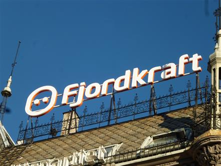 Fjordkraft-logo på Karl Johan i Oslo.